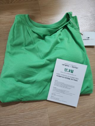 아르보노브라 아르보노 10color 데일리 반팔 노브라티 — 5점을 준 리뷰어가 2022년 5월 올린 사용 사진