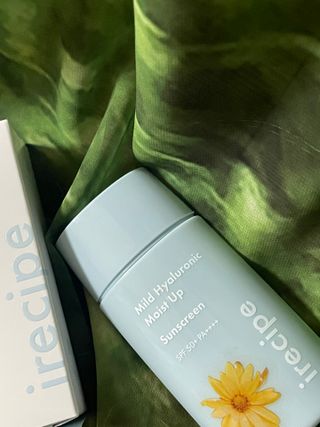 아이레시피 마일드 히알루로닉 모이스트 업 선스크린 SPF50+ PA++++ — 4점을 준 리뷰어가 2023년 6월 올린 사용 사진