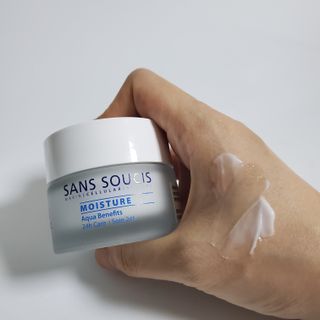 산수시 아쿠아 베네핏 24h 수부지 물광 속건조 수분크림 50ml — 5점을 준 리뷰어가 2021년 7월 올린 사용 사진
