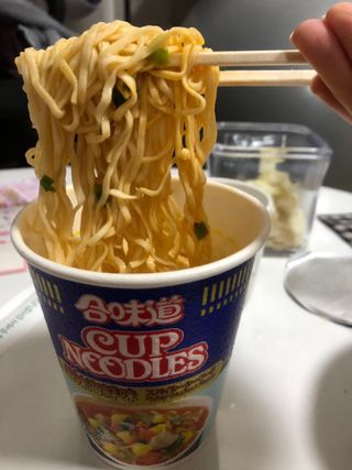 NISSIN 닛신 컵누들  4종 - 씨푸드오리지날, 씨푸드 스파이시, 씨푸드 커리, 씨푸드 XO소스 — 4.5점을 준 리뷰어가 2022년 11월 올린 사용 사진