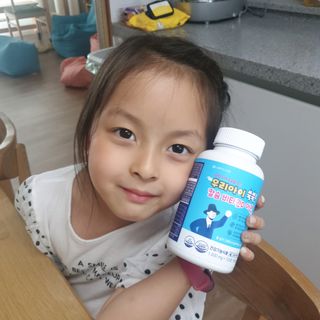 서울약사신협_우리아이쑥쑥칼슘비타민D아연_1,500mg x 120정 — 5점을 준 리뷰어가 2021년 9월 올린 사용 사진