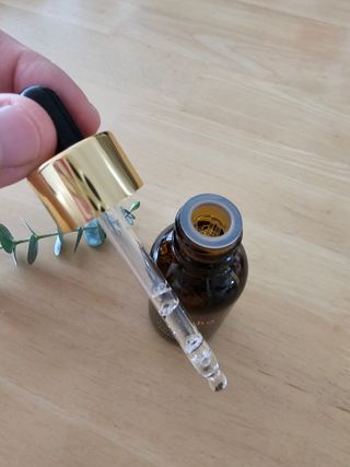 스킨큐어 산다화 비타민c 화이트닝 에센스 30ml — 5점을 준 리뷰어가 2023년 12월 올린 사용 사진