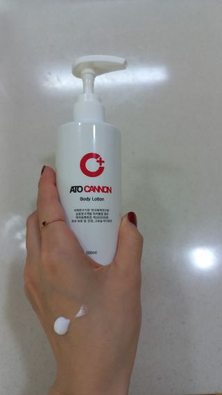 아토캐논(ATO CANNON) 아토캐논 고보습 바디로션 200ml — 5점을 준 리뷰어가 2023년 1월 올린 사용 사진