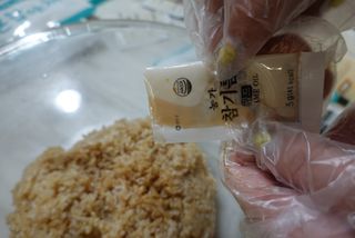 해풀잎 누구나 김밥*1ea [(혼합야채 35g *1ea,  김밥김 (5g, 5ea),  양념간장 (6g, 5ea), 참기름(5g, 2ea)] — 4점을 준 리뷰어가 2022년 5월 올린 사용 사진