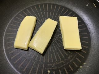 앙투어솔레 아일랜드 구워먹는 치즈 100 자연 치즈 와인안주 300g(100g x 3팩) — 4.5점을 준 리뷰어가 2022년 9월 올린 사용 사진