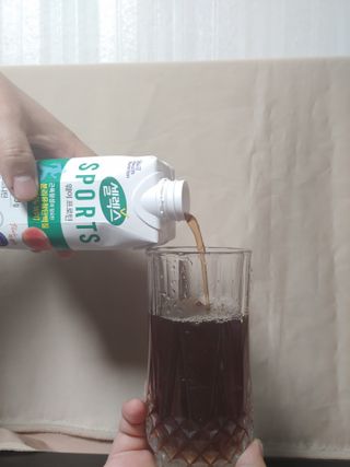 셀렉스스포츠 셀렉스 스포츠 웨이 프로틴 복숭아_ 330ml x 12팩 — 4.5점을 준 리뷰어가 2021년 3월 올린 사용 사진
