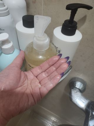 빅그린 카렌듈라(지성두피용)&시카(중건성두피용)탈모샴푸500ml-택1,빅그린 프리미어바이옴탈모앰플팩 60ml — 4.5점을 준 리뷰어가 2023년 1월 올린 사용 사진