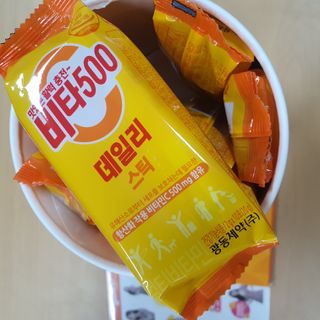 광동생활건강 [광동] 제니비타민C 비타500데일리스틱 180포+제니등신대+제니스티커 — 5점을 준 리뷰어가 2021년 12월 올린 사용 사진