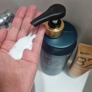 [포레스트스토리] 탈모증상완화 샴푸 1,000ml — 5점을 준 리뷰어가 2022년 3월 올린 사용 사진