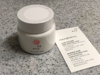 AYU25[아유트웬티파이브]다마스크로즈워터 베이스 천연 수분 촉촉 크림 — 5점을 준 리뷰어가 2021년 4월 올린 사용 사진
