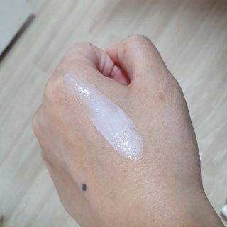[후르디아] 모공블러 비건 선 프라이머 — 5점을 준 리뷰어가 2022년 5월 올린 사용 사진