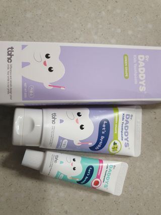 닥터데디스 안심저불소 키즈치약 (라즈베리, 청포도향 중 택 1) 60g +  여행용 미니 치약 15g — 5점을 준 리뷰어가 2022년 7월 올린 사용 사진