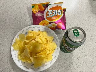2022 오리온 여름한정판 초코파이 수박 / 포카칩 훌라망고맛 / 포카칩 라임모히또맛 — 5점을 준 리뷰어가 2022년 7월 올린 사용 사진
