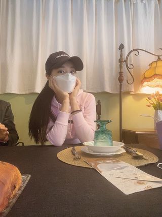 에버그린 순면 끈조절 KF94 마스크 - 화이트 30매 — 5점을 준 리뷰어가 2021년 5월 올린 사용 사진