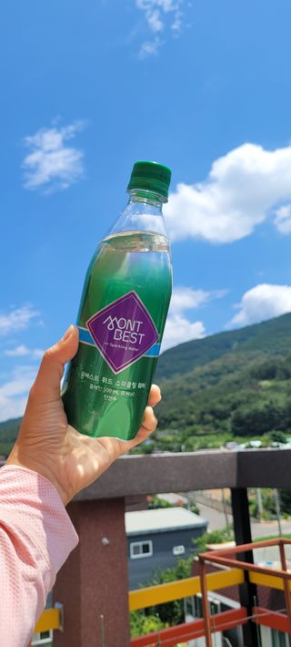 몽베스트 Montbest with Sparkling water Plain 20병 — 5점을 준 리뷰어가 2022년 7월 올린 사용 사진