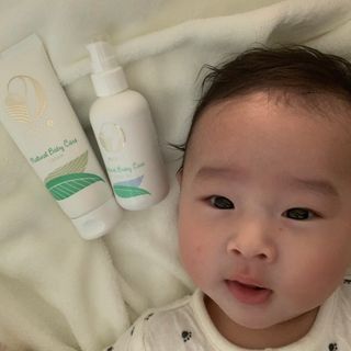 mom e 맘이 내추럴 베이비 케어 크림+바디오일 — 5점을 준 리뷰어가 2021년 1월 올린 사용 사진