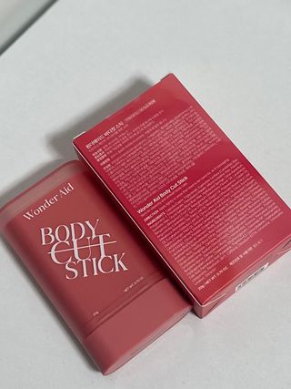 프리[원더에이드] 바디컷 스틱 — 4점을 준 리뷰어가 2024년 11월 올린 사용 사진
