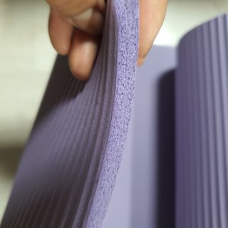 원달러샵 NBR 10mm 바디핏 요가매트 — 5점을 준 리뷰어가 2021년 3월 올린 사용 사진