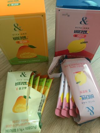 비타앤C 레몬맛, 망고맛 — 5점을 준 리뷰어가 2021년 4월 올린 사용 사진