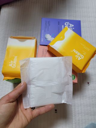 에어퀸 뉴브레스 유기농 생리대 4종 (팬티라이너 20P + 중형 10P + 대형 10P + 오버나이트 8P)_체험단 — 5점을 준 리뷰어가 2024년 6월 올린 사용 사진