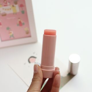 바르는뷰티 데생멀티밤 식물유래성분 97 저분자콜라겐 피부수분 미백 주름개선 멀티밤스틱 — 4점을 준 리뷰어가 2021년 11월 올린 사용 사진