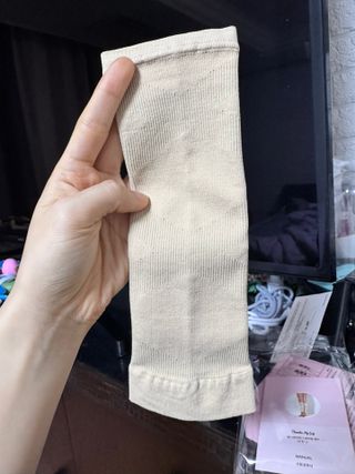 주식회사 땡스마이파트너 [구매평] 땡스마이레그 의료용 종아리압박밴드 다리붓기 혈액순환 압박스타킹 — 5점을 준 리뷰어가 2025년 3월 올린 사용 사진