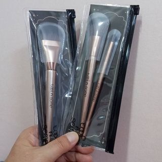 [툴앤썸] 라운드 파운데이션 브러시+사선 쉐딩 브러시+블렌딩 브러시 — 5점을 준 리뷰어가 2021년 5월 올린 사용 사진