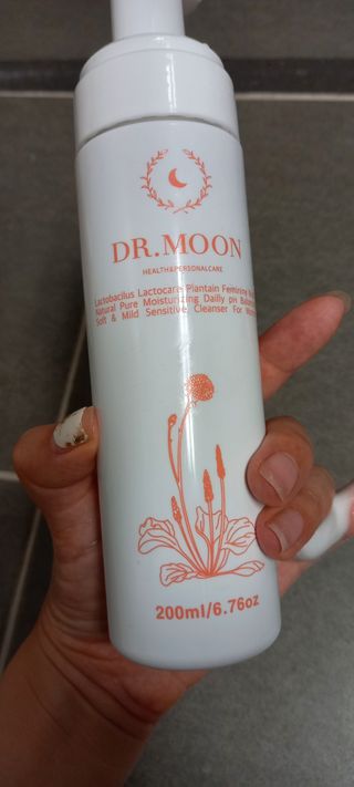 MF프리 [닥터문] 유산균 락토케어 질경초 여성청결제 200ml (폼타입) — 5점을 준 리뷰어가 2022년 7월 올린 사용 사진