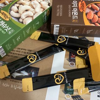 짜먹는 이지견과 짜먹는 이지아몬드, 짜먹는 이지허니피넛, 짜먹는 이지캐슈넛 각 10g X  10포 — 5점을 준 리뷰어가 2021년 3월 올린 사용 사진