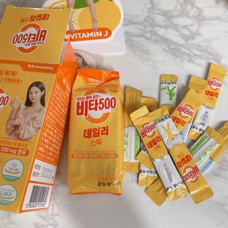 광동생활건강 [제니에디션] 비타500데일리스틱 gift set 60포+제니굿즈 3종+쇼핑백 — 5점을 준 리뷰어가 2021년 11월 올린 사용 사진
