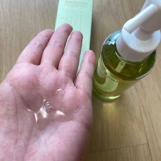 스킨큐어 산다화 순한 클렌징 동백 오일 200ml — 5점을 준 리뷰어가 2023년 8월 올린 사용 사진