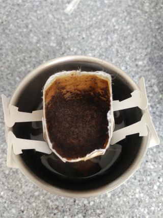 도이퉁 드립백 커피 60g 다크로스트 미디움로스트 — 5점을 준 리뷰어가 2021년 3월 올린 사용 사진