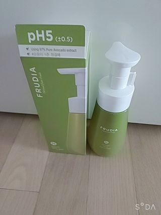 [후르디아] 아보카도 약산성 비건 여성 청결제 — 5점을 준 리뷰어가 2021년 4월 올린 사용 사진