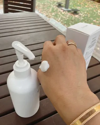 엠디스픽 무향 바리스타 핸드크림 대용량 250g — 5점을 준 리뷰어가 2022년 11월 올린 사용 사진