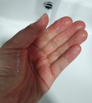아므 스칼프 릴렉싱 샴푸 — 5점을 준 리뷰어가 2021년 4월 올린 사용 사진