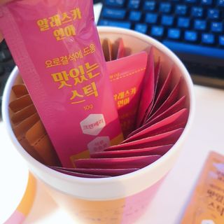 페페로니 맛있는 스틱 - 무항생제 닭고기 15개 + 원양선 참치 15개 — 5점을 준 리뷰어가 2021년 8월 올린 사용 사진