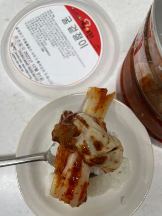 셰프애찬 별미김치 굴겉절이 1kg — 5점을 준 리뷰어가 2022년 12월 올린 사용 사진
