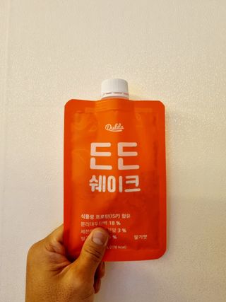 [덜다] 든든 식물성 단백질 쉐이크 40g X 7입 (곡물/딸기) — 5점을 준 리뷰어가 2023년 7월 올린 사용 사진