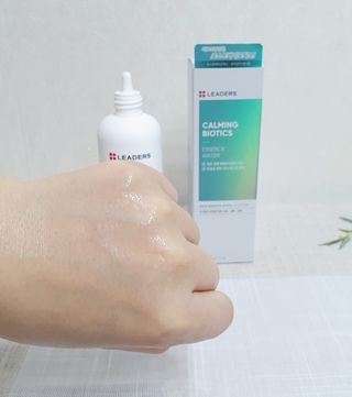 리더스코스메틱 리더스 카밍 바이오틱스 에센스 워터 — 5점을 준 리뷰어가 2021년 2월 올린 사용 사진