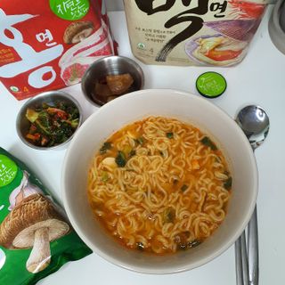 [풀무원] 자연은맛있다 정면, 백면, 홍면  세트 — 5점을 준 리뷰어가 2021년 4월 올린 사용 사진