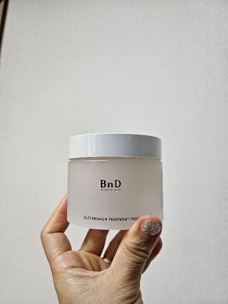 비엔디 2NOW[한글]BnD 바디 주름개선 엉덩이크림 — 5점을 준 리뷰어가 2025년 2월 올린 사용 사진