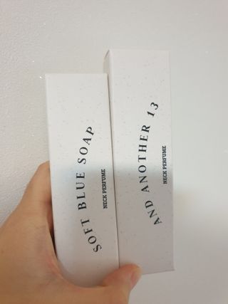 멈칫(MUMCHIT) 넥퍼퓸 NECKPERFUME 2가지 향 — 4.5점을 준 리뷰어가 2021년 11월 올린 사용 사진