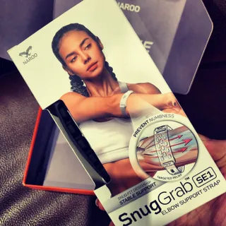 NAROO 스너그그랩 SE1 가볍고 통기성 좋은 엘보 팔꿈치 보호대 — 5점을 준 리뷰어가 2023년 4월 올린 사용 사진