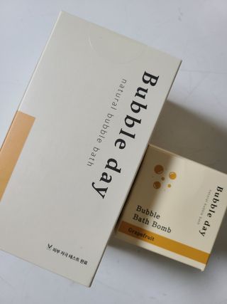 버블데이 아로마/과일 거품 입욕제 — 5점을 준 리뷰어가 2021년 7월 올린 사용 사진