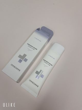 바노바기 코스메틱 바노바기 밀크씨슬 리페어 시카 선스크린 플러스 50ml — 4.5점을 준 리뷰어가 2023년 3월 올린 사용 사진