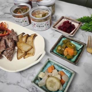 [제주피클] 수제피클 6종세트 (알싸, 달콤, 매콤, 새콤, 모듬, 아삭) — 5점을 준 리뷰어가 2022년 5월 올린 사용 사진