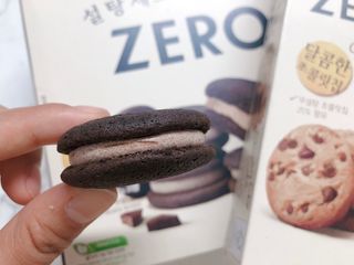 ZERO (초콜릿 칩 쿠키, 카카오 케이크, 후르츠 젤리, 아이스 콜라, 아이스 초코바) — 3.5점을 준 리뷰어가 2022년 6월 올린 사용 사진
