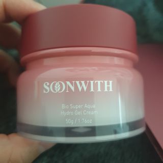 SOONWITH 바이오 수퍼 아쿠아 하이드로 젤 크림 — 4점을 준 리뷰어가 2021년 3월 올린 사용 사진