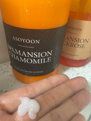 아소윤 건조하고 지친 피부에 힐링을 기분좋은 향기 스파맨션 바디로션 5종 택1 — 5점을 준 리뷰어가 2021년 10월 올린 사용 사진