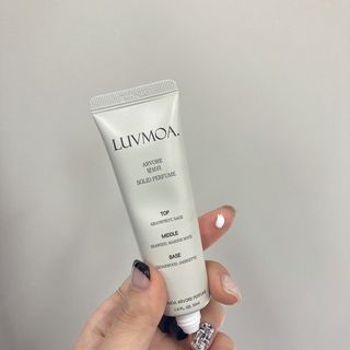 러브모아 향수 고체향수 승무원 고체향수 바르는 향수 니치향수 도손 우드세이지 앤 씨솔트 — 4.5점을 준 리뷰어가 2023년 1월 올린 사용 사진